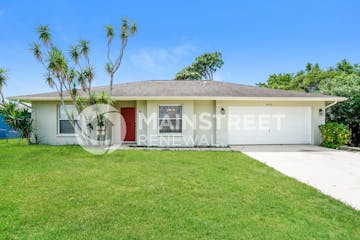 8434 BLACKBERRY RD FORT MYERS, FL 33967